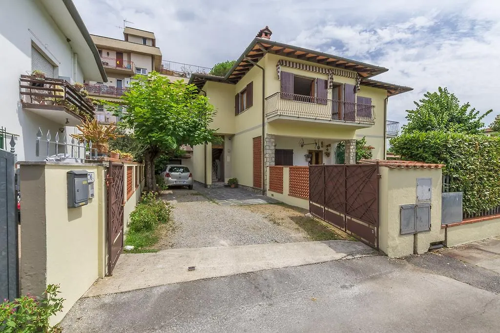 Casa Vittoria 800Mt From Sea Apartment Forte dei Marmi Italy