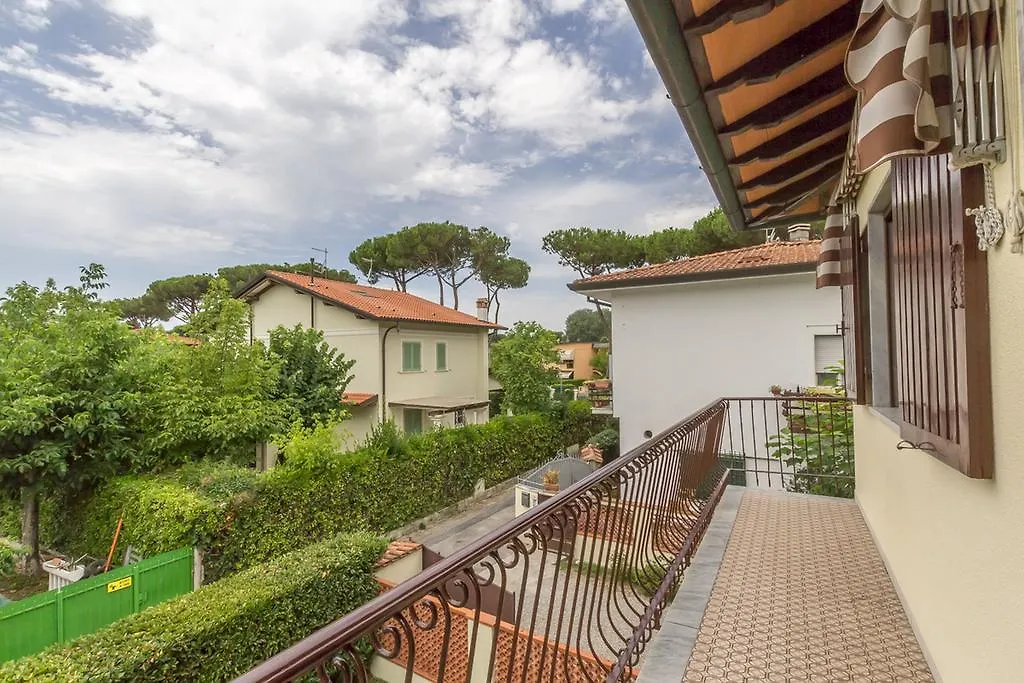 Casa Vittoria 800Mt From Sea Apartment Forte dei Marmi 0*,  Italy